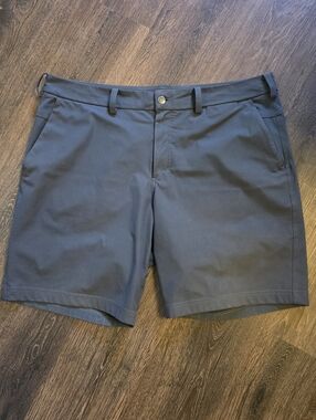Lululemon Shorts Mens 38W 9" Inseam Dark Gray Chino Performance Stretch Golf